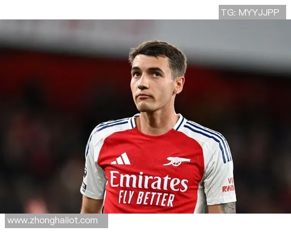 意甲激战本菲卡与阿森纳战成平局红牌事件引发全场热议与转会猜测