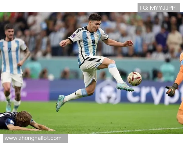 足总杯精彩对决切尔西大胜马竞帽子戏法引发争议判罚热议