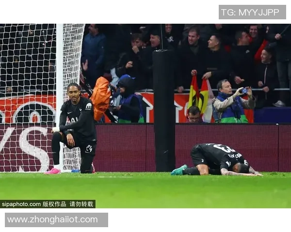 足总杯精彩对决马竞与里昂战成平局乌龙球引发全场热议与转会传闻