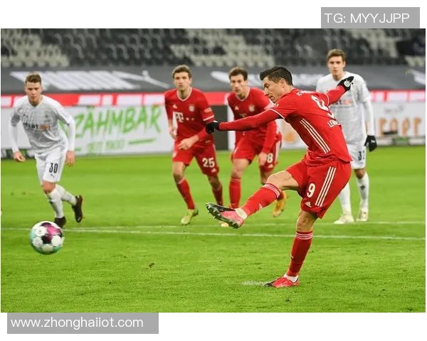 那不勒斯逆转拜仁夺足总杯精彩瞬间回顾引爆全场激情